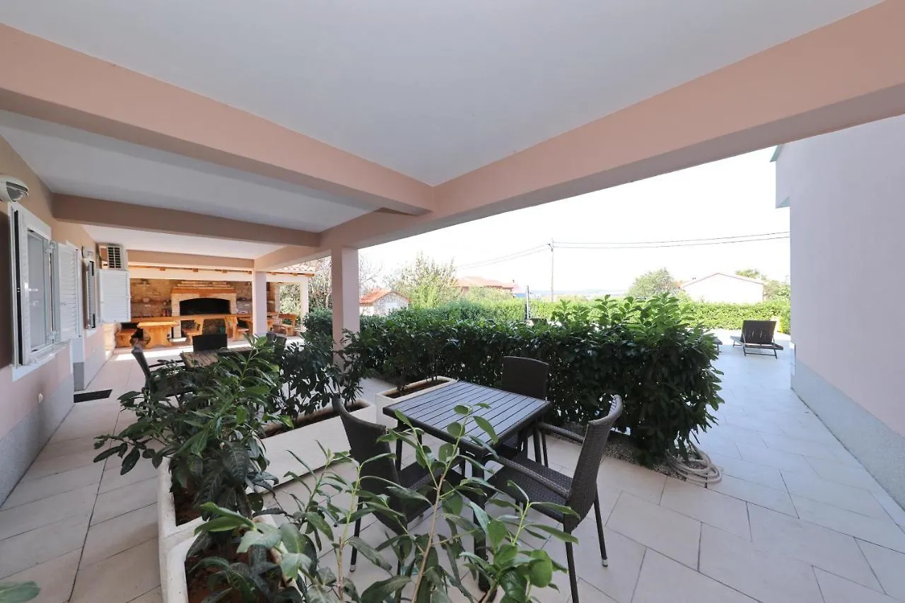 Apartment Villa Bobic Kraj